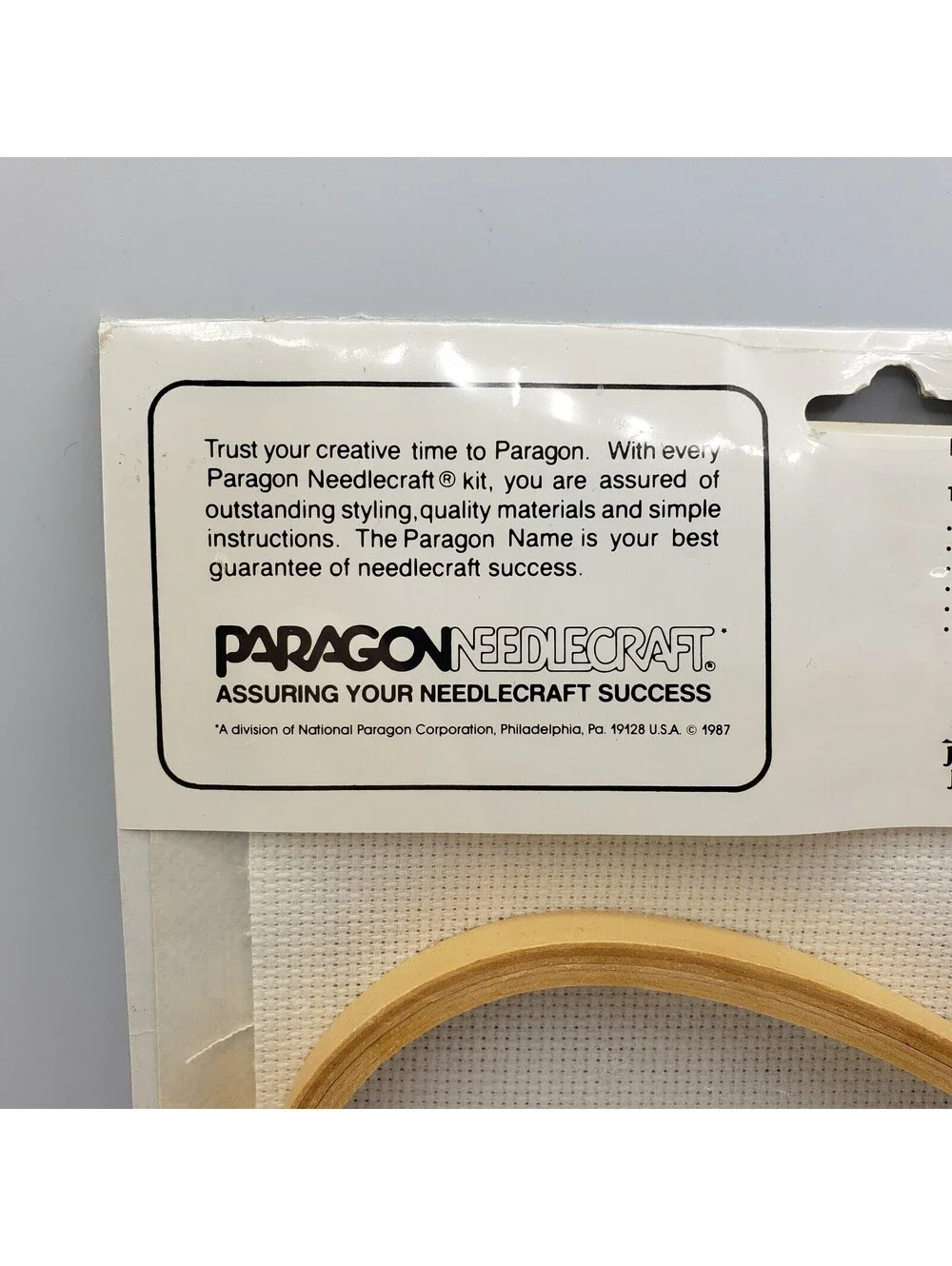 Vintage Paragon Counted Cross Stitch Kit Oval Hoop Christmas Collection 6337